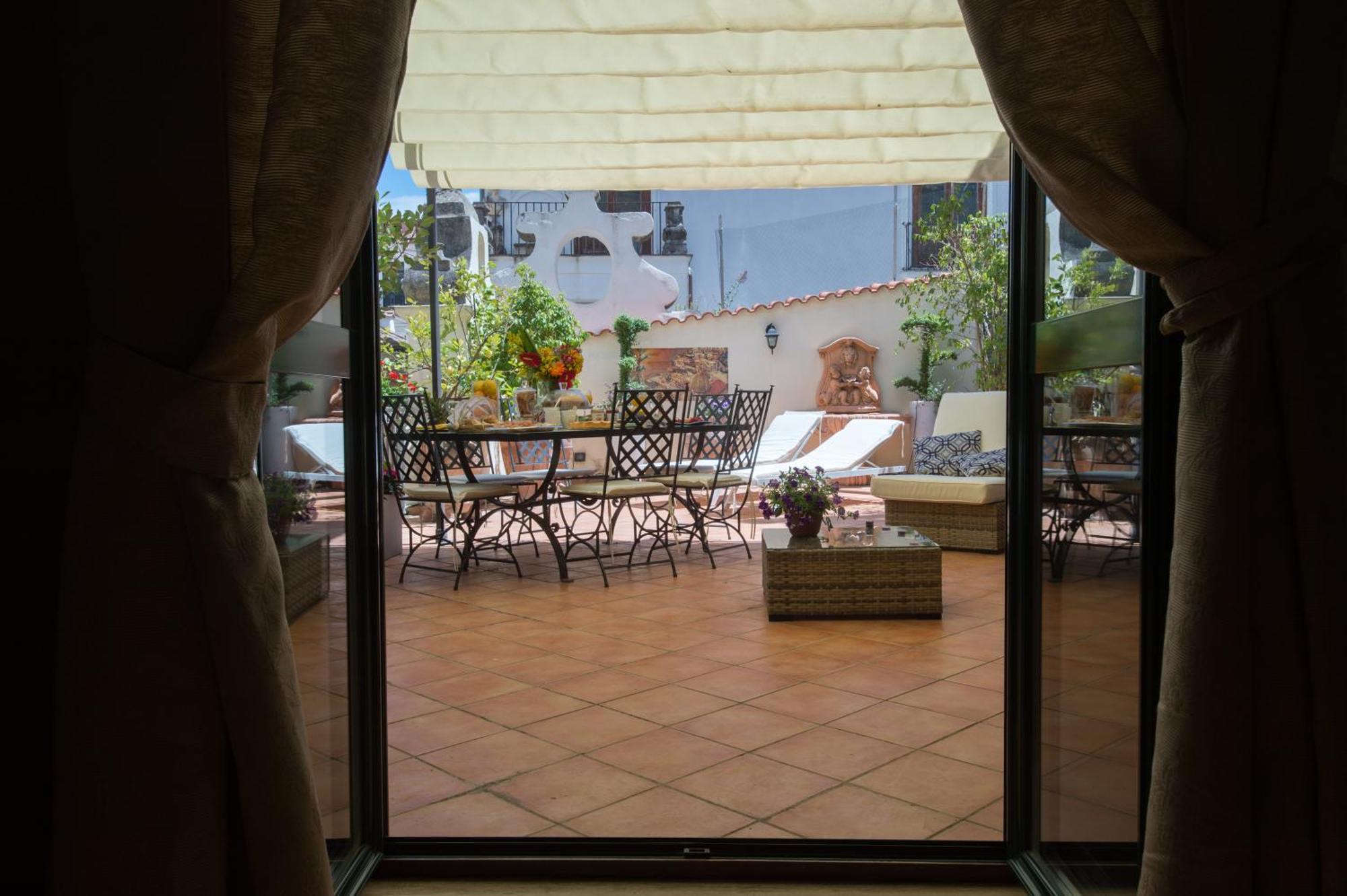 Boutique Apartment Al Duomo Salerno Exterior foto